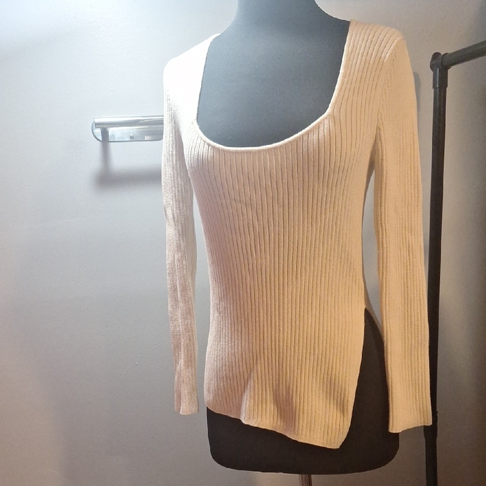 Elegant Cream Ribbed Crop Top